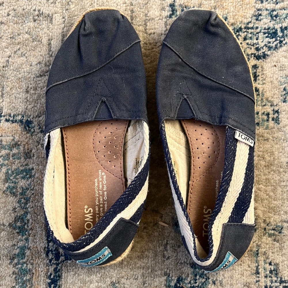 Navy blue canvas Toms